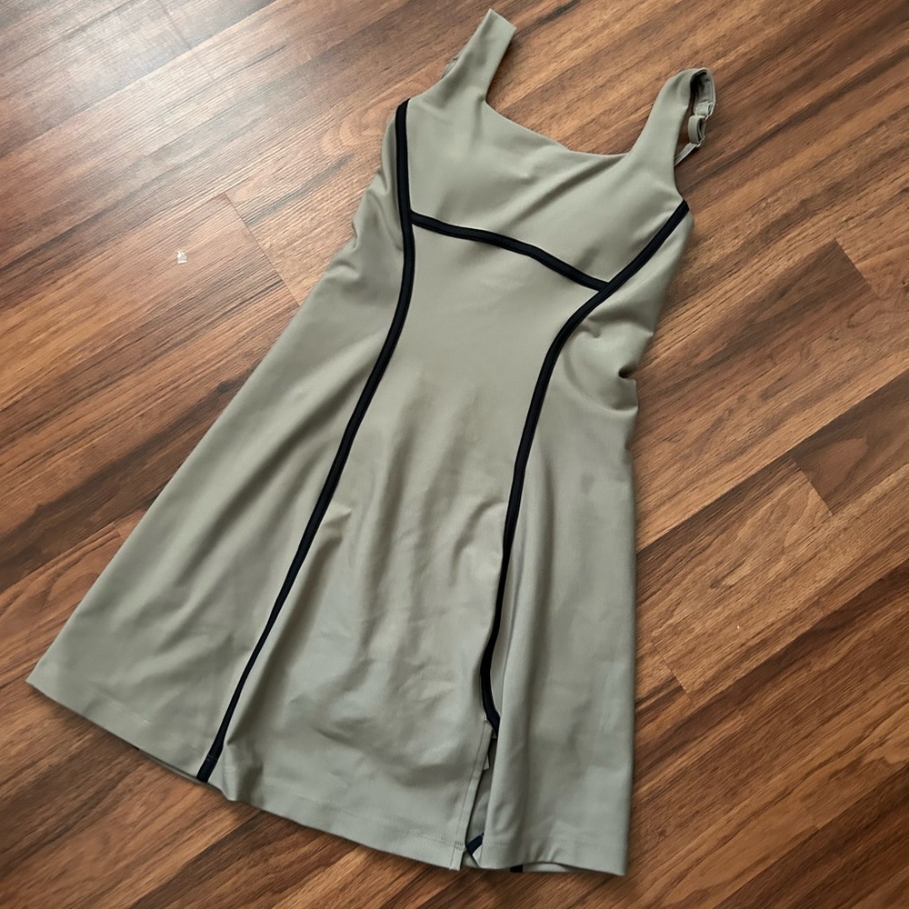 NWOT- Abercrombie & Fitch YPB sculptlux mini dress